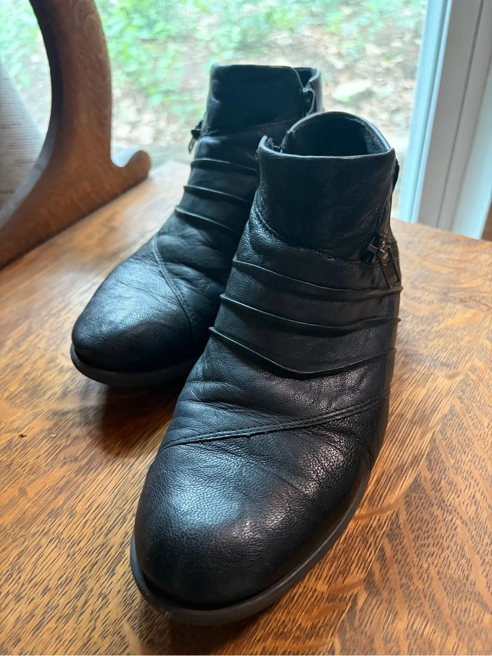 Dark Blue and Black Leather Ankle Boots by Remonte, Brown Detail and Side Zipper